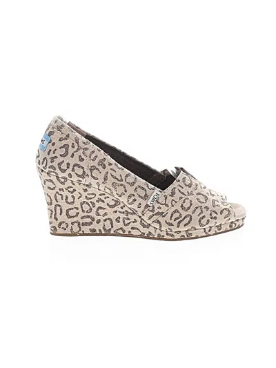 Pre-owned Toms Wedges In Brown
