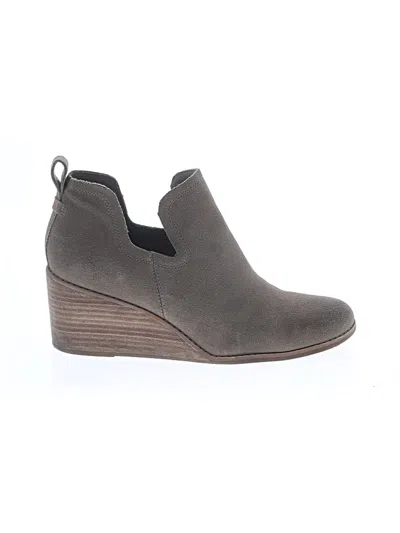 Pre-owned Toms Wedges In Brown