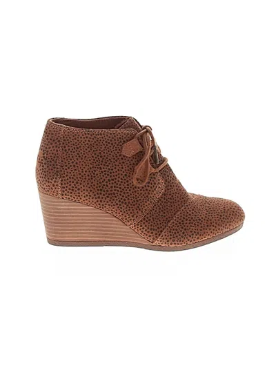 Pre-owned Toms Wedges In Brown