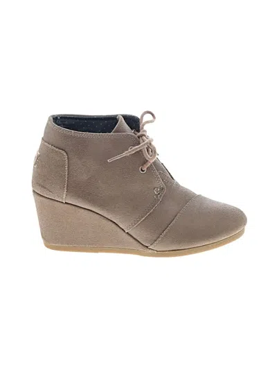 Pre-owned Toms Wedges In Brown