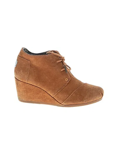 Pre-owned Toms Wedges In Brown