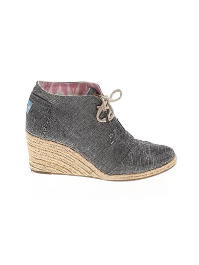 Pre-owned Toms Wedges In Gray