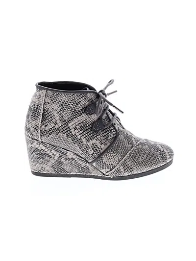 Pre-owned Toms Wedges In Gray