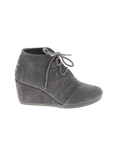 Pre-owned Toms Wedges In Gray