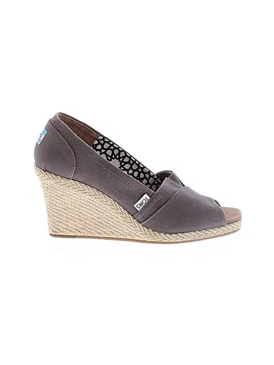 Pre-owned Toms Wedges In Gray