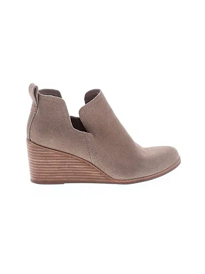 Pre-owned Toms Wedges In Gray