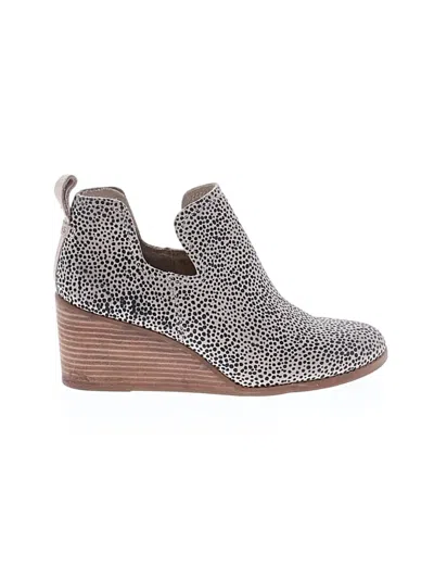 Pre-owned Toms Wedges In Gray