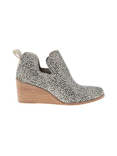 Pre-owned Toms Wedges In Ivory