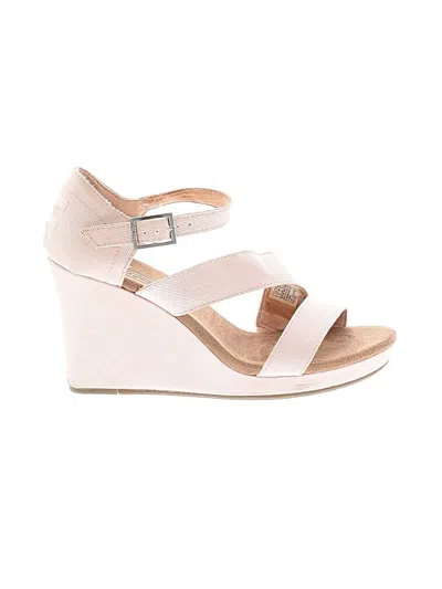 Pre-owned Toms Wedges In Ivory
