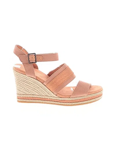 Pre-owned Toms Wedges In Tan