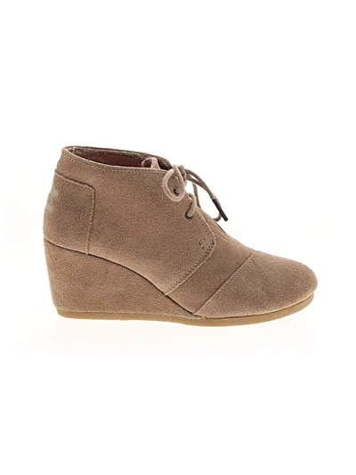 Pre-owned Toms Wedges In Tan