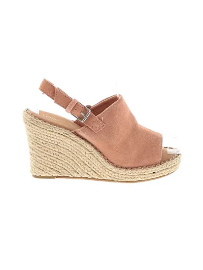 Pre-owned Toms Wedges In Tan