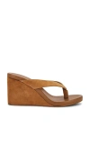 Tony Bianco Avanti Butterscotch Suede In 奶油糖果