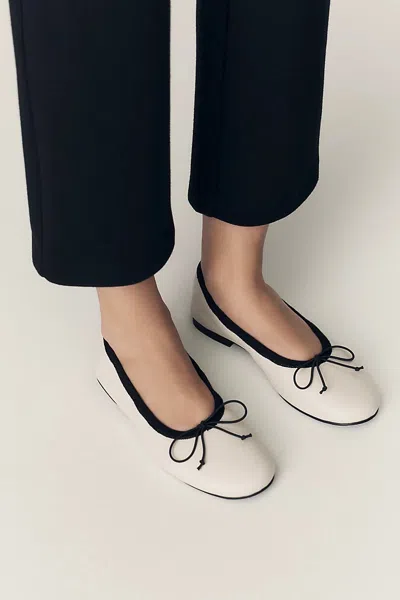 Tony Bianco Chelsea Ballet Flats In White