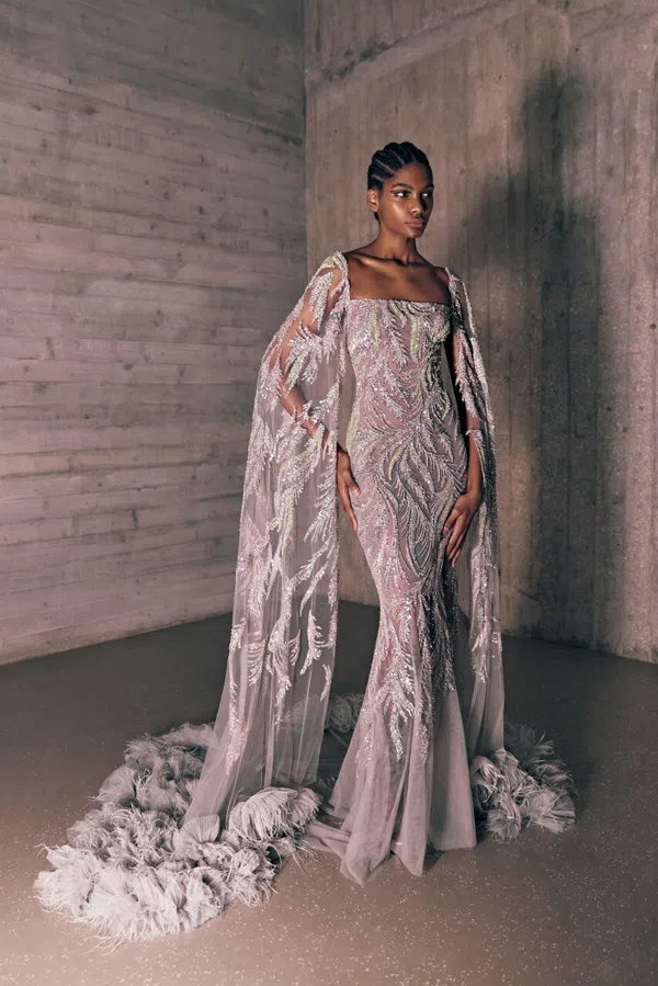 Robe Tony Ward Rouge à Broderie - Taille 38 - Dos Profond En V - Sans Manches