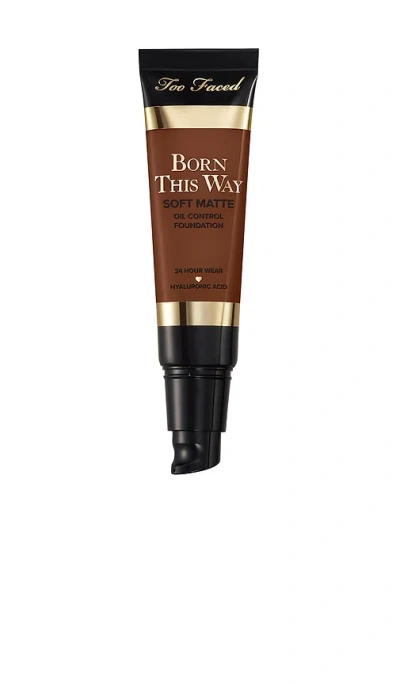 Too Faced Born This Way Soft Matte Foundation In 榛子色