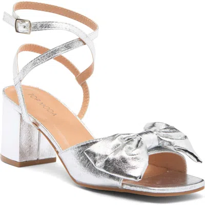 Top Guy Shoes Prairie Block Heel Sandal In Silver Metallic