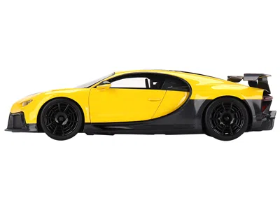 Top Speed Bugatti Chiron Pur Sport Yellow And Black 1/18 Model Car By
