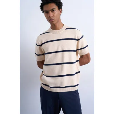Topman Classic Fit Stripe Short Sleeve Sweater In White