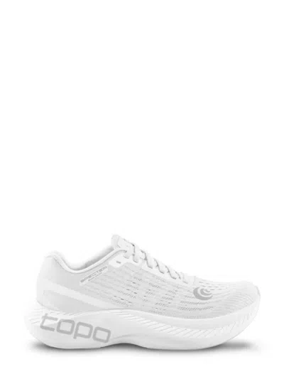Topo Athletic Women's Specter Running Shoes - Medium Width In White/grey In Multi