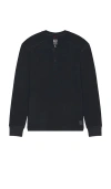 Topo Designs Global Waffle Henley In Black