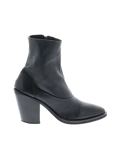 Pre-owned Topshop Ankle Boots In Black