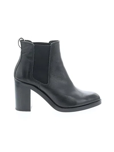 Pre-owned Topshop Boots In Black