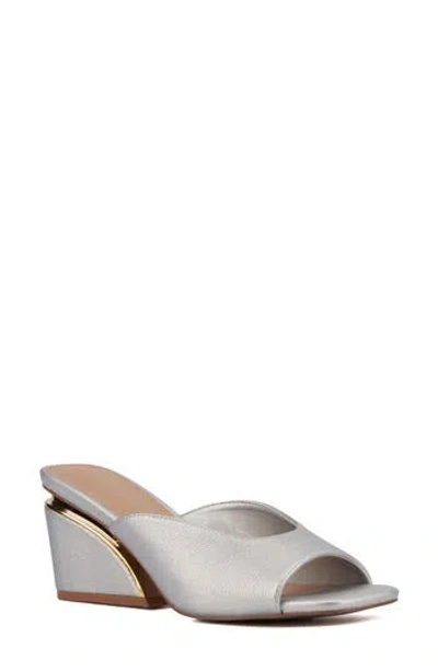 Torgeis Carissa Slide Sandal