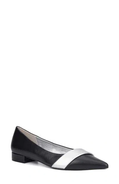 Torgeis Harriet Pointed Toe Flat In Black