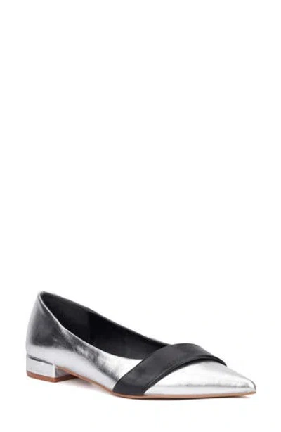 Torgeis Harriet Pointed Toe Flat In Multi