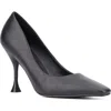 Torgeis Kamana Pointed Toe Pump In Black