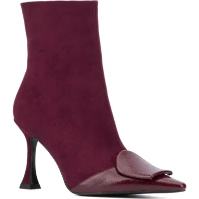 Torgeis Karenza Pointed Toe Bootie In Burgundy