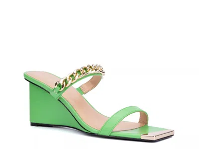 Torgeis Magnifica Wedge Sandal In Green