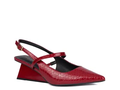 Torgeis Oria Wedge Pump In Burgundy