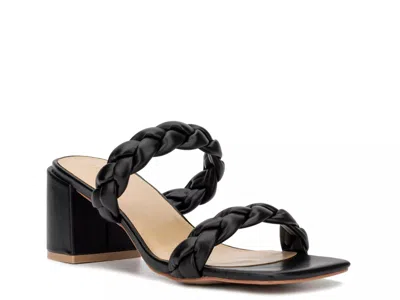 Torgeis Plumeria Sandal In Black