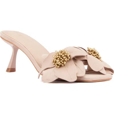 Torgeis Sierra Flower Slide Sandal In Beige