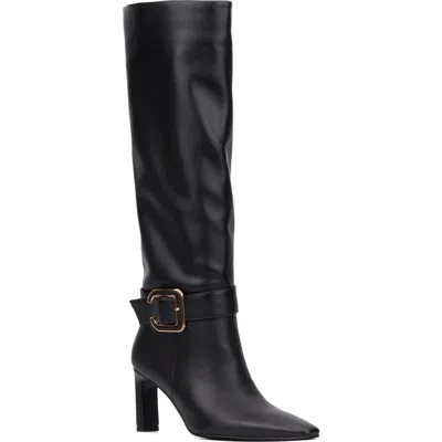 Torgeis Tall Belt Boot In Black