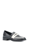 Torgeis Teagan Penny Loafer In Black/white