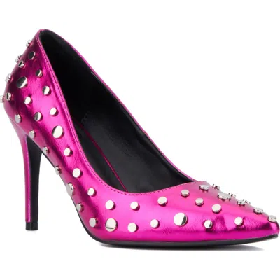 Torgeis Zoelle Studded Pump In Pink