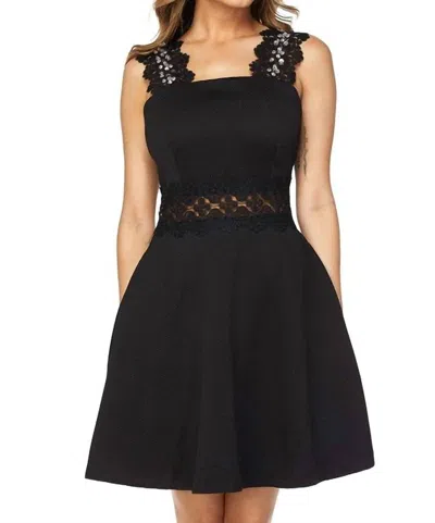 Tori Richard Flirty Short Lace Sleeves Dress In Black