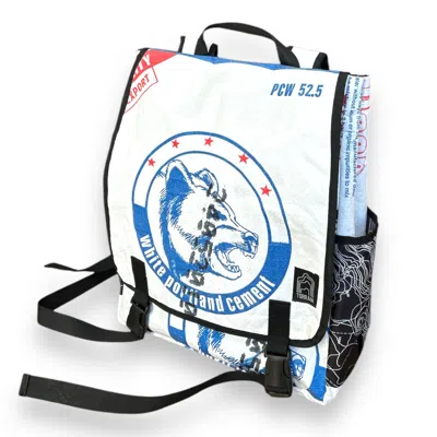 Torrain Recycled Bags Women's White / Blue Bear Cascade Backpack