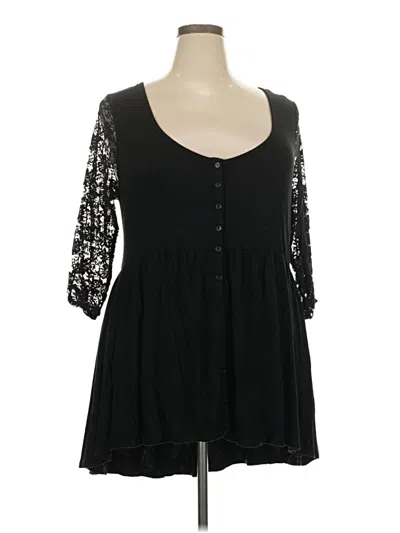 Pre-owned Torrid 3/4 Sleeve Blouse In Black