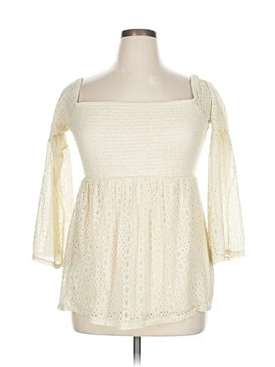 Pre-owned Torrid 3/4 Sleeve Blouse In White