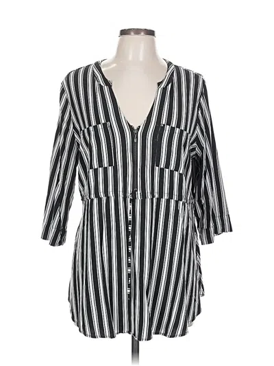 Pre-owned Torrid 3/4 Sleeve Button Down Shirt In Black