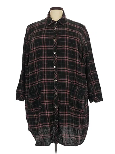 Pre-owned Torrid 3/4 Sleeve Button Down Shirt In Black