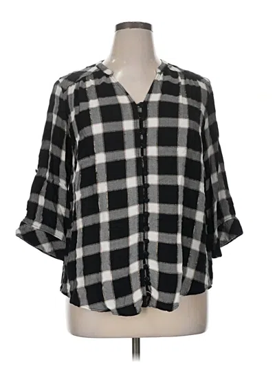 Pre-owned Torrid 3/4 Sleeve Button Down Shirt In Black