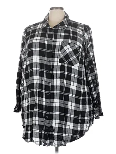 Pre-owned Torrid 3/4 Sleeve Button Down Shirt In Black