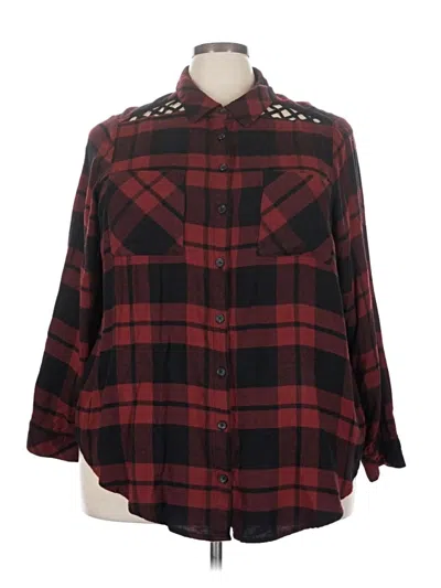 Pre-owned Torrid 3/4 Sleeve Button Down Shirt In Burgundy