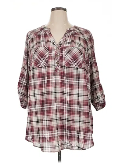 Pre-owned Torrid 3/4 Sleeve Button Down Shirt In Burgundy