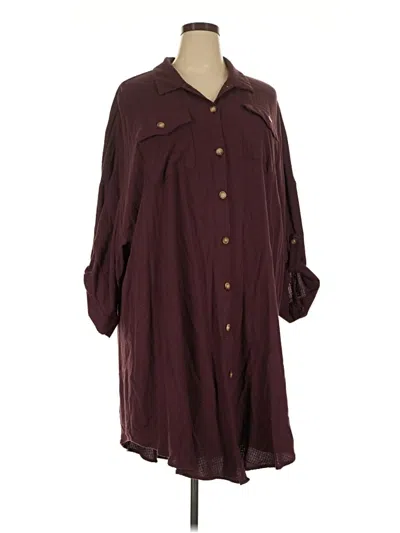 Pre-owned Torrid 3/4 Sleeve Button Down Shirt In Burgundy